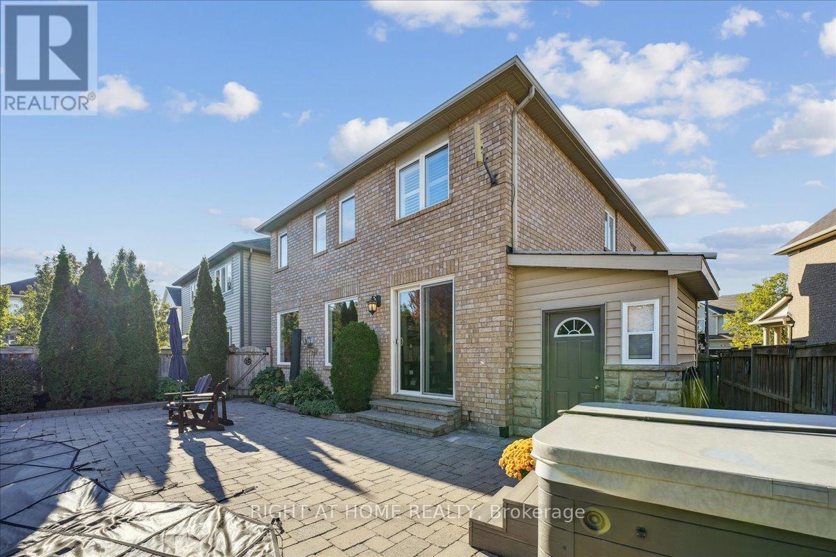 899 PICKERSGILL CRESCENT - 37