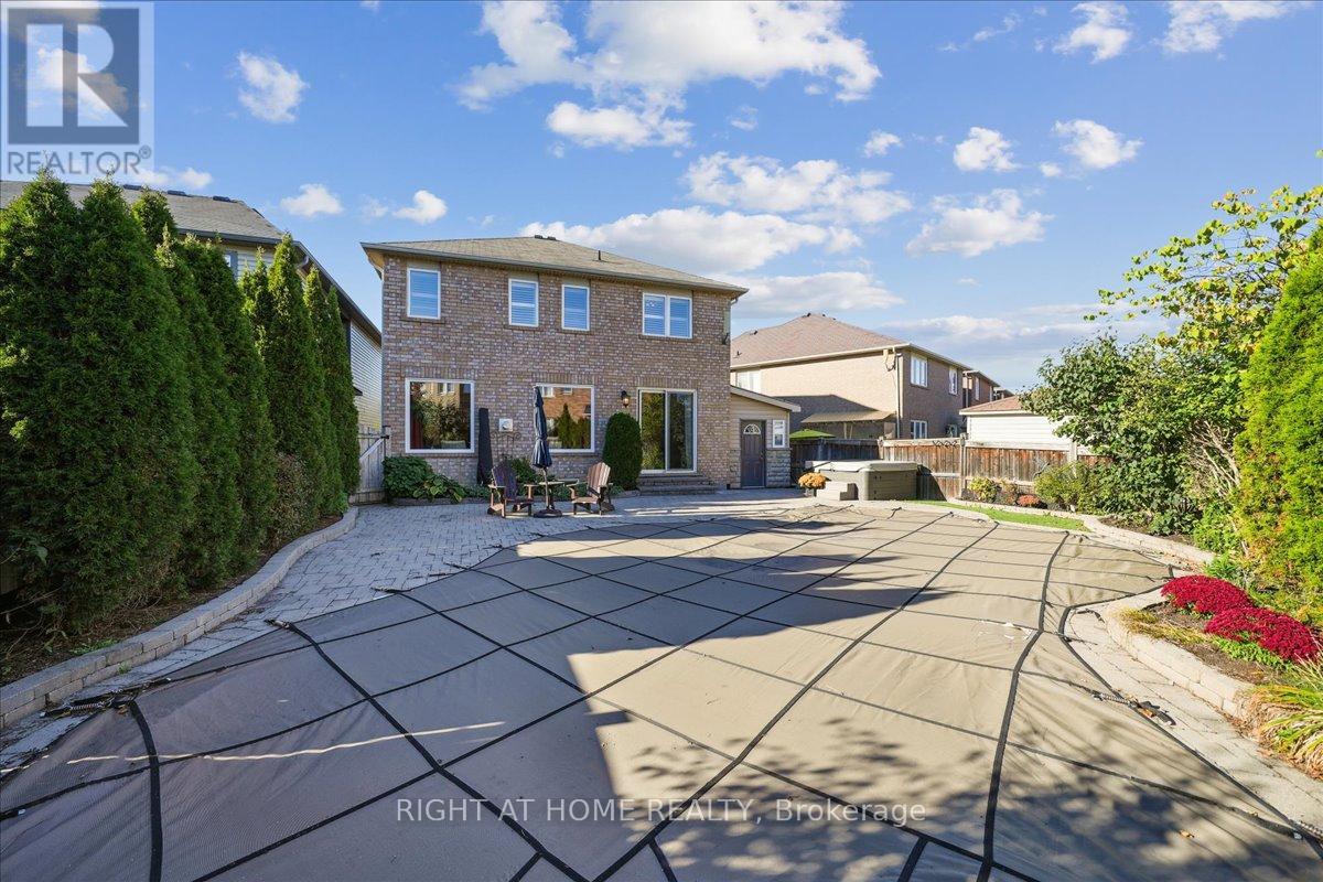 899 PICKERSGILL CRESCENT - 41