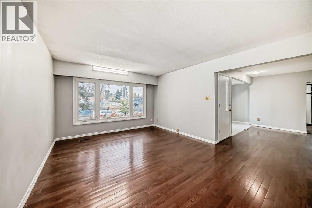 Single Family House Bungalow for Sale in   Street NE Mayland Heights Calgary 