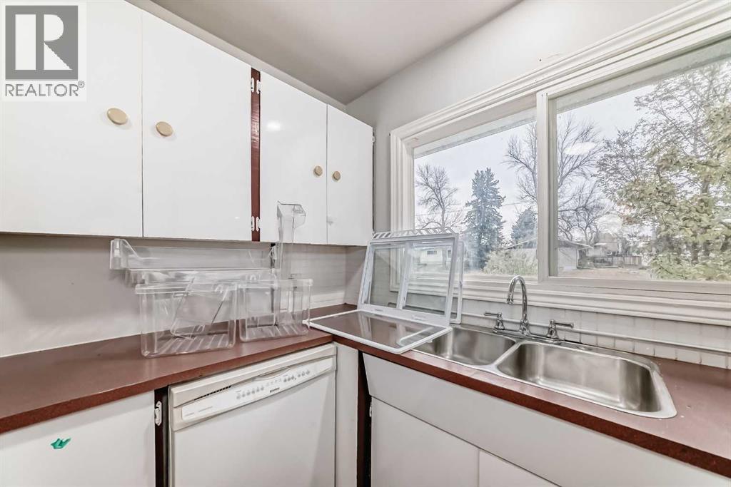 Single Family House Bungalow for Sale in   Street NE Mayland Heights Calgary 