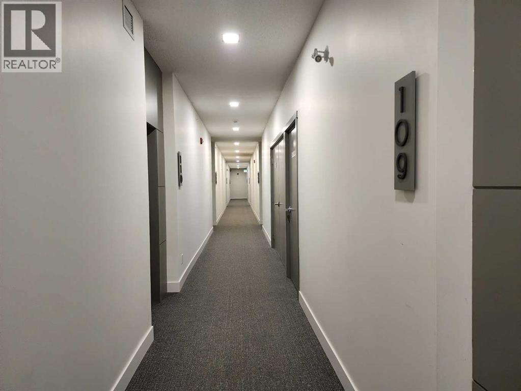 Single Family House for Sale in   Sherwood Square NW Sherwood Calgary 