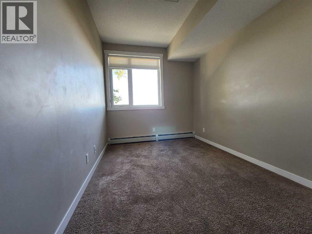 Single Family House for Sale in   Sherwood Square NW Sherwood Calgary 