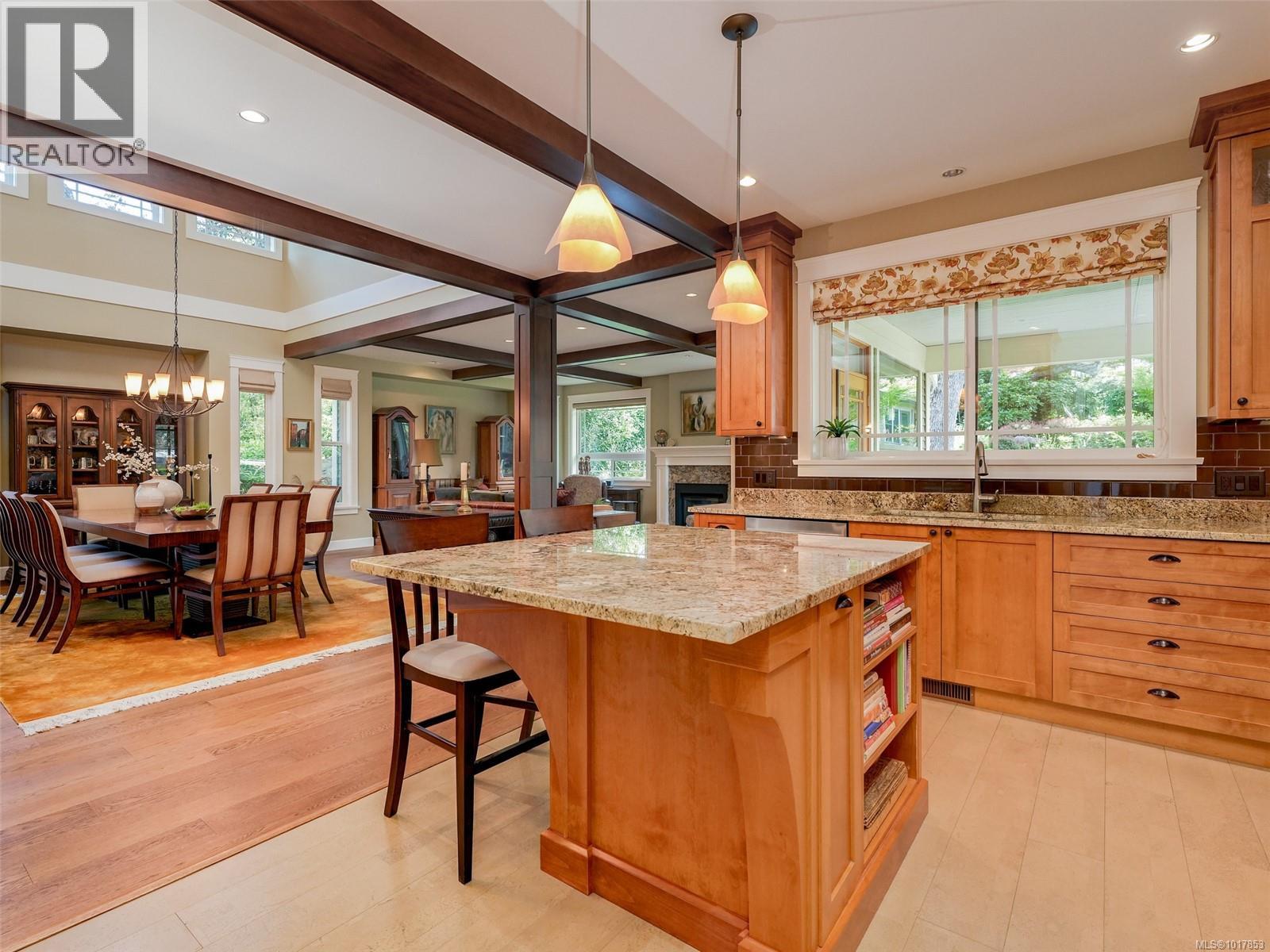  3215 Henderson Road, Oak Bay