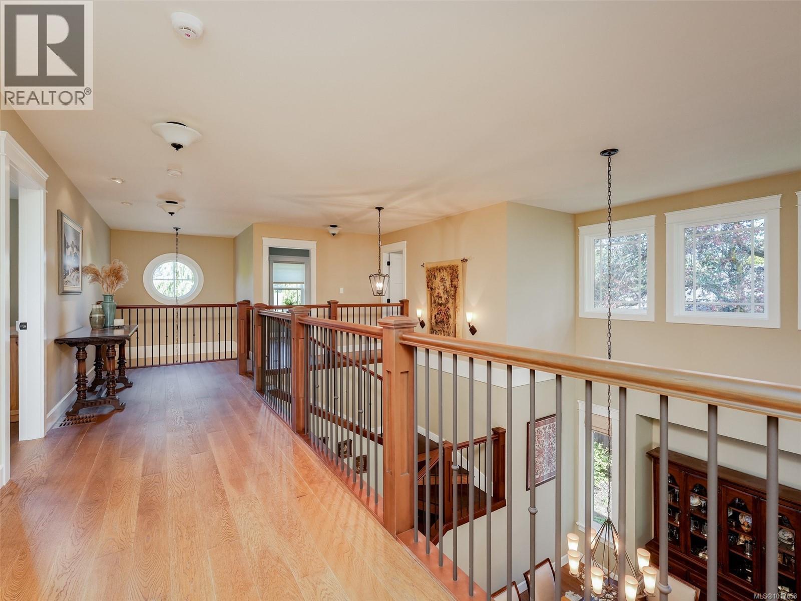  3215 Henderson Road, Oak Bay