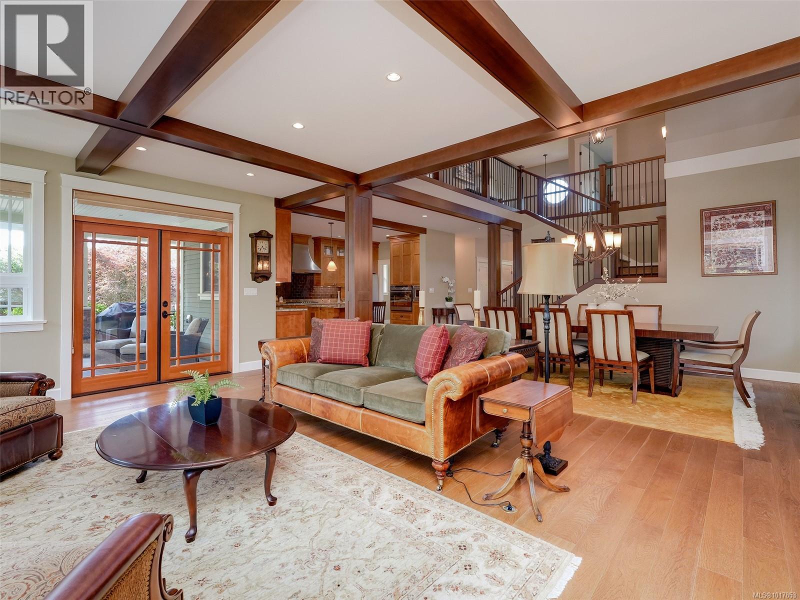  3215 Henderson Road, Oak Bay