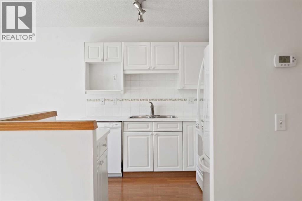 Single Family House for Sale in  Mt Douglas Manor SE McKenzie Lake Calgary 