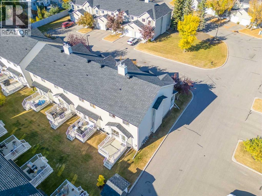 Single Family House for Sale in  Mt Douglas Manor SE McKenzie Lake Calgary 