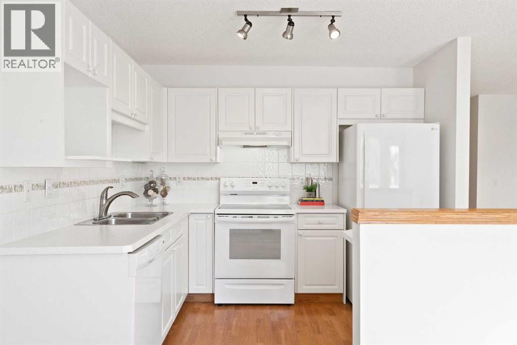 Single Family House for Sale in  Mt Douglas Manor SE McKenzie Lake Calgary 