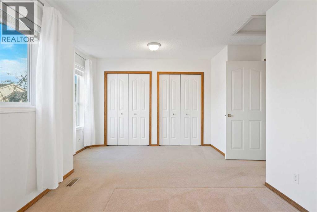Single Family House for Sale in  Mt Douglas Manor SE McKenzie Lake Calgary 