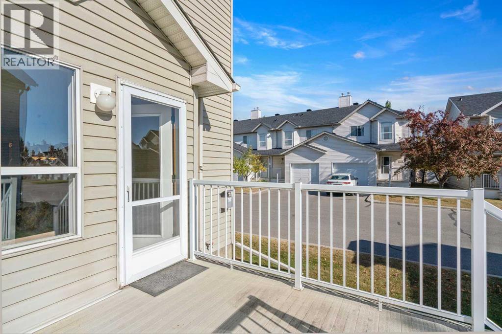 Single Family House for Sale in  Mt Douglas Manor SE McKenzie Lake Calgary 