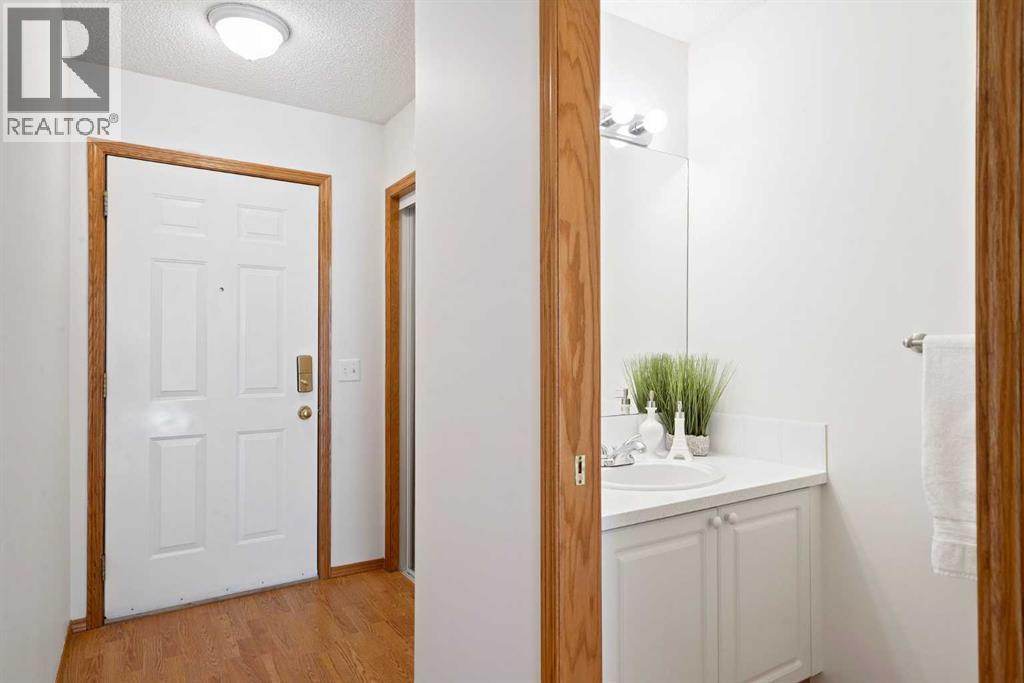 Single Family House for Sale in  Mt Douglas Manor SE McKenzie Lake Calgary 