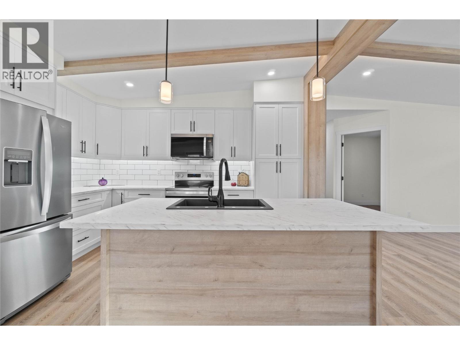  730 Elderberry Walk, Sicamous