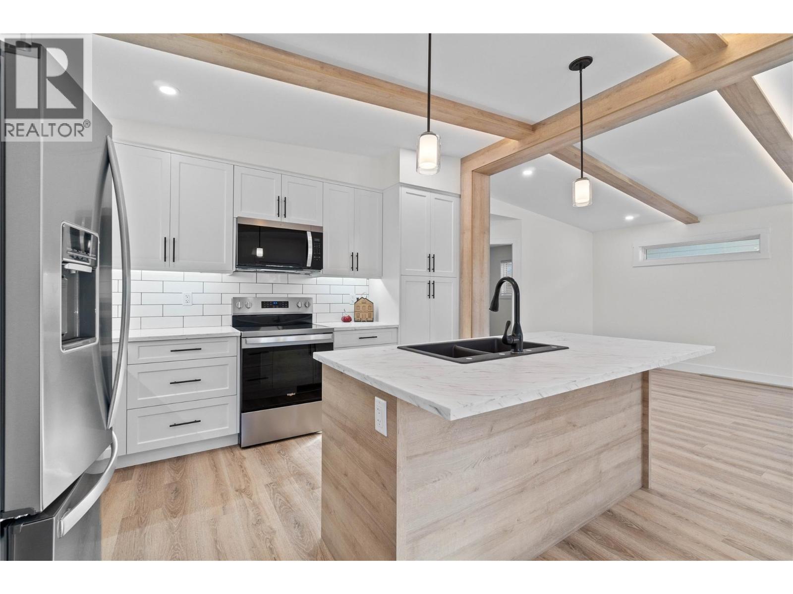  730 Elderberry Walk, Sicamous