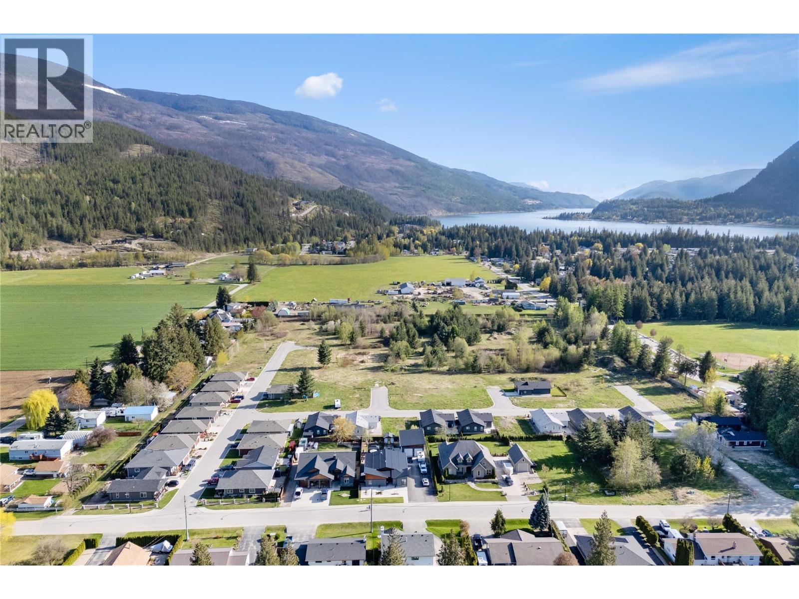  730 Elderberry Walk, Sicamous