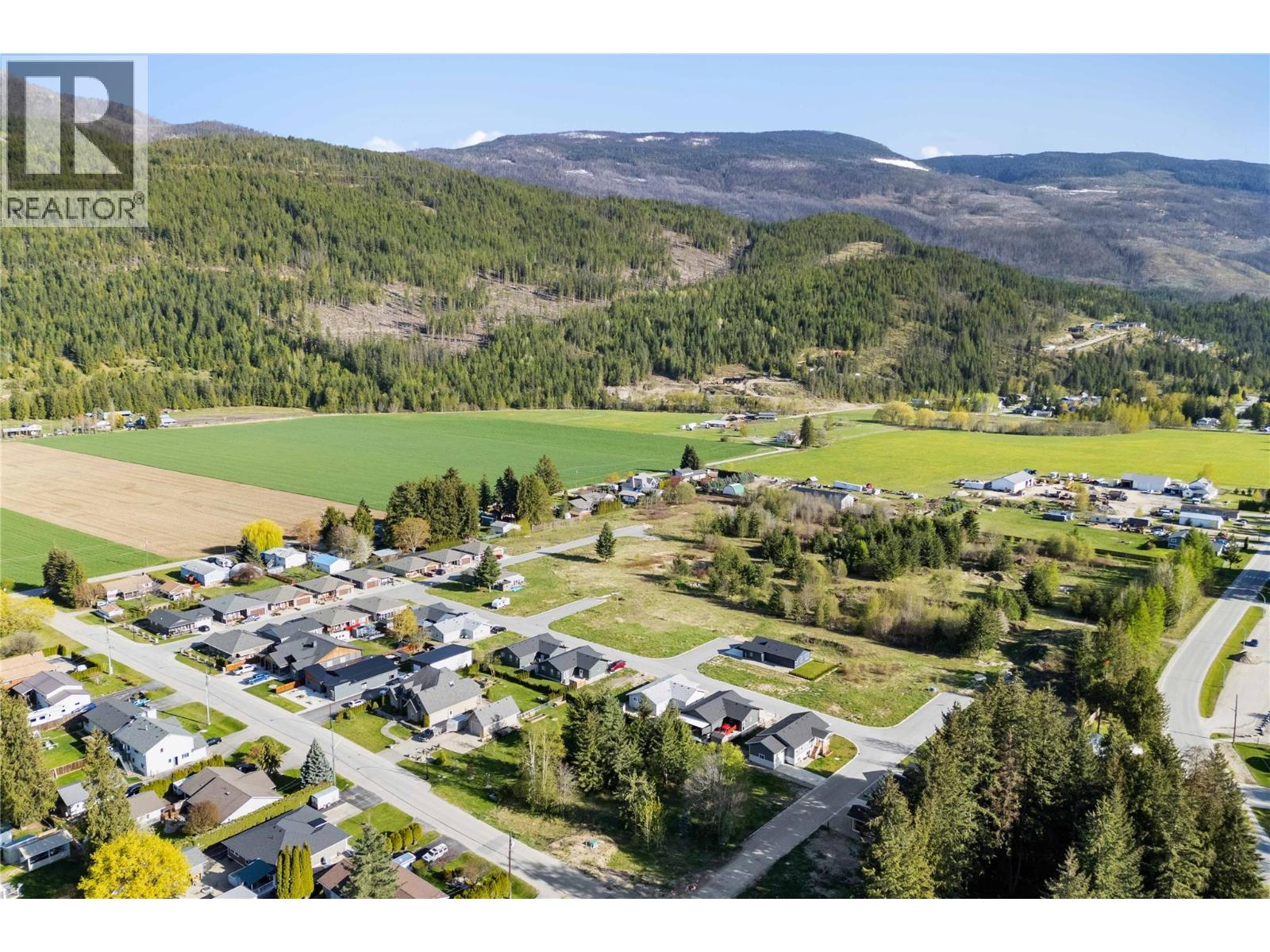  730 Elderberry Walk, Sicamous