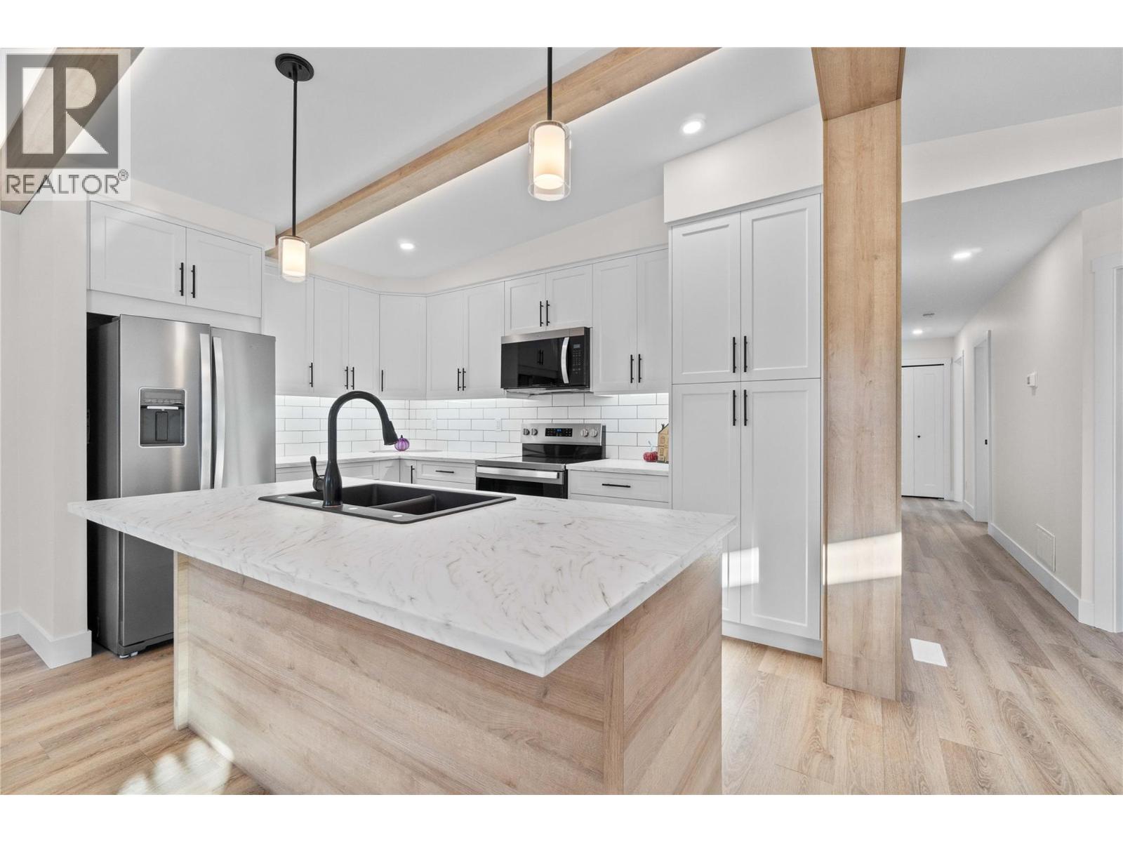  730 Elderberry Walk, Sicamous