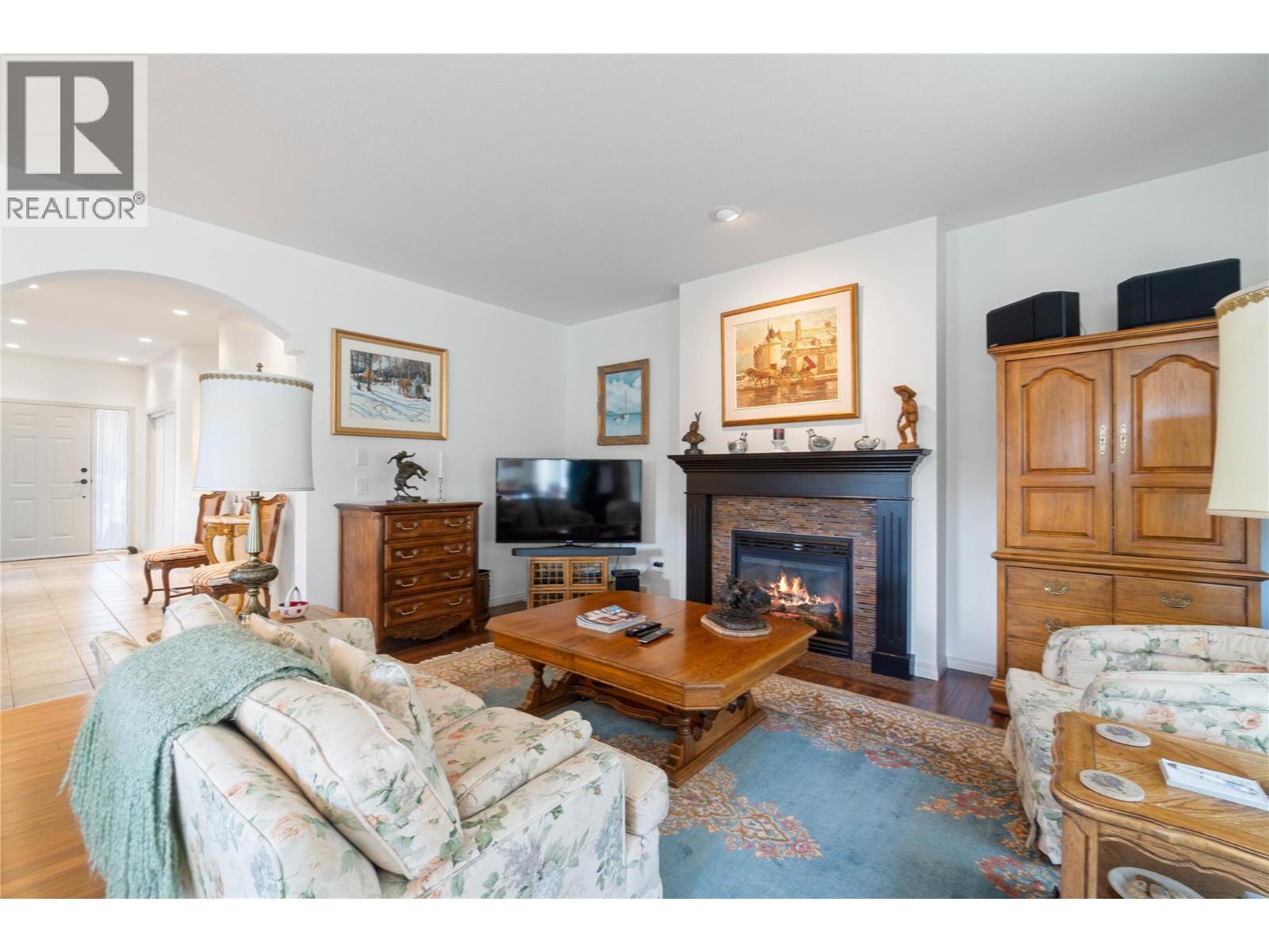 434 665 Cook Road, Kelowna