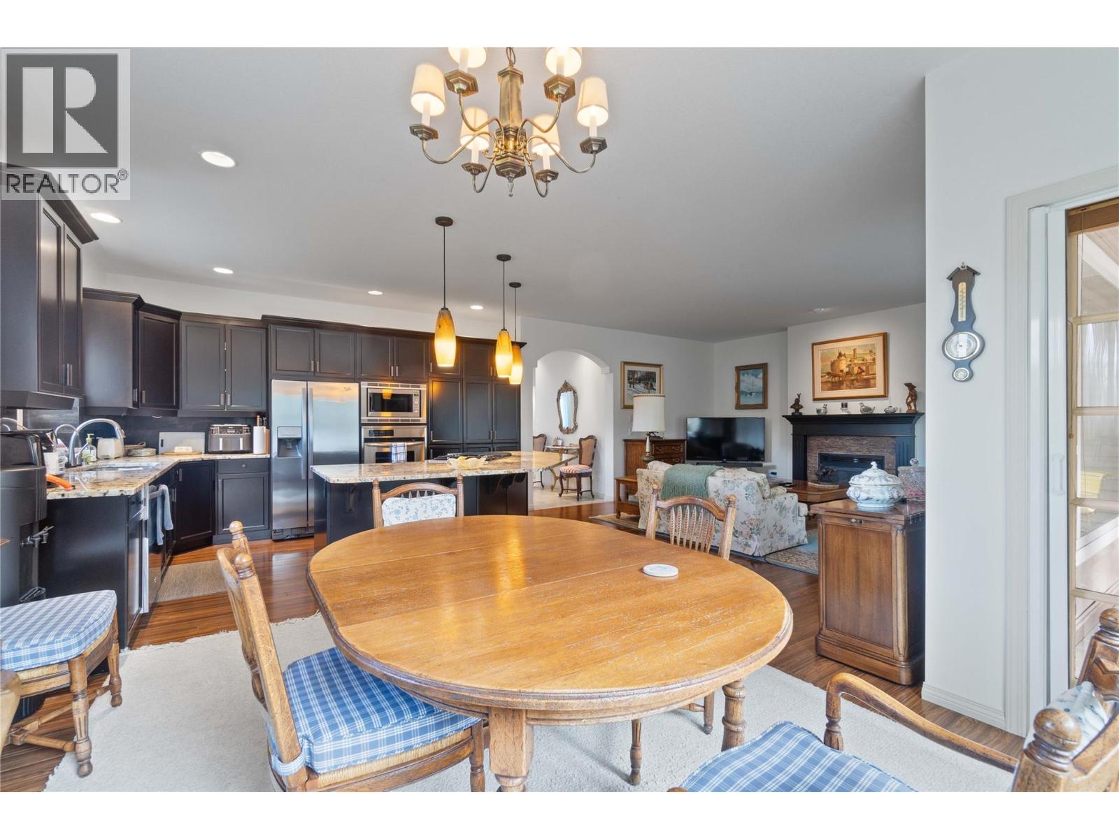 434 665 Cook Road, Kelowna