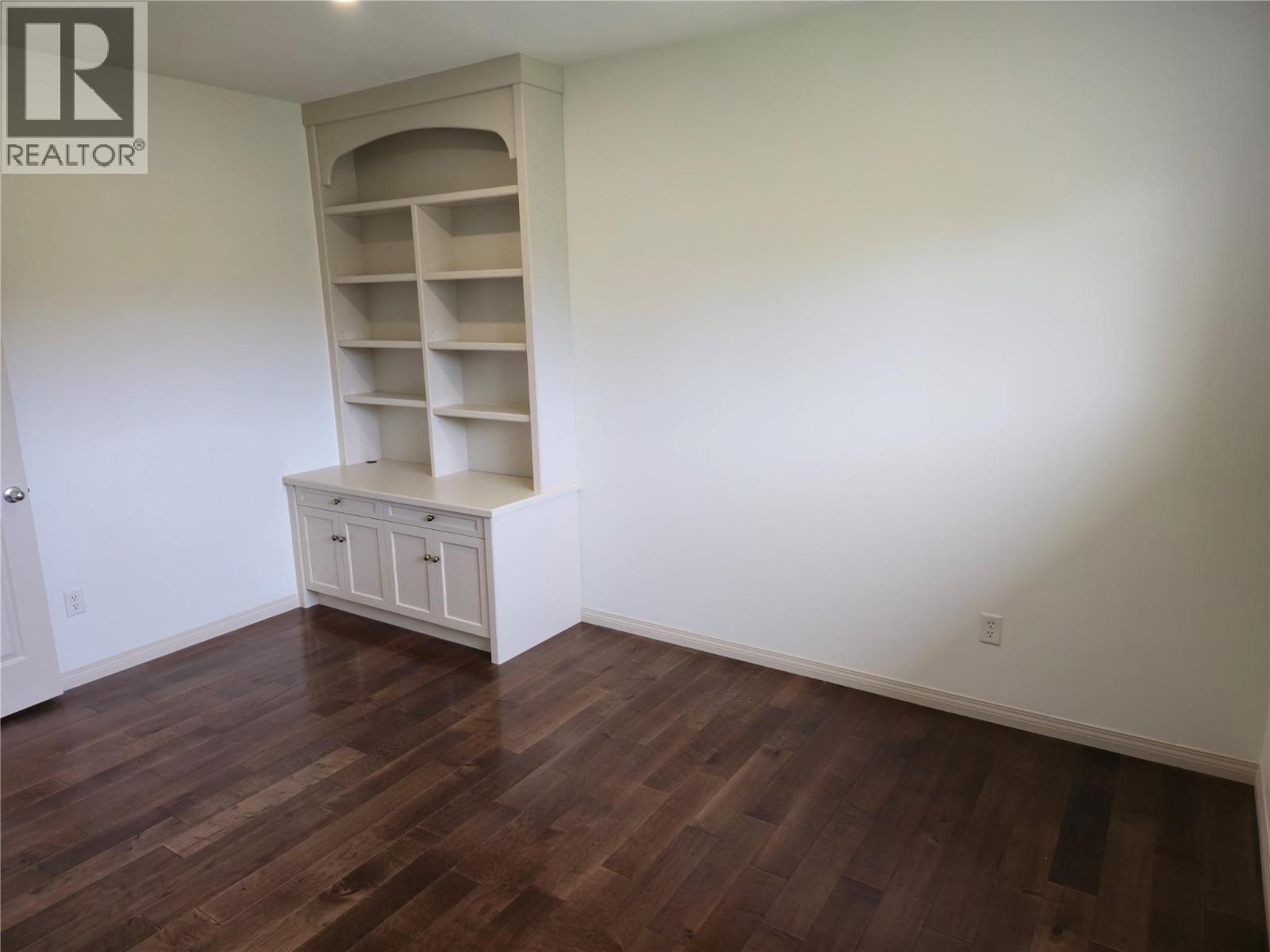 434 665 Cook Road, Kelowna