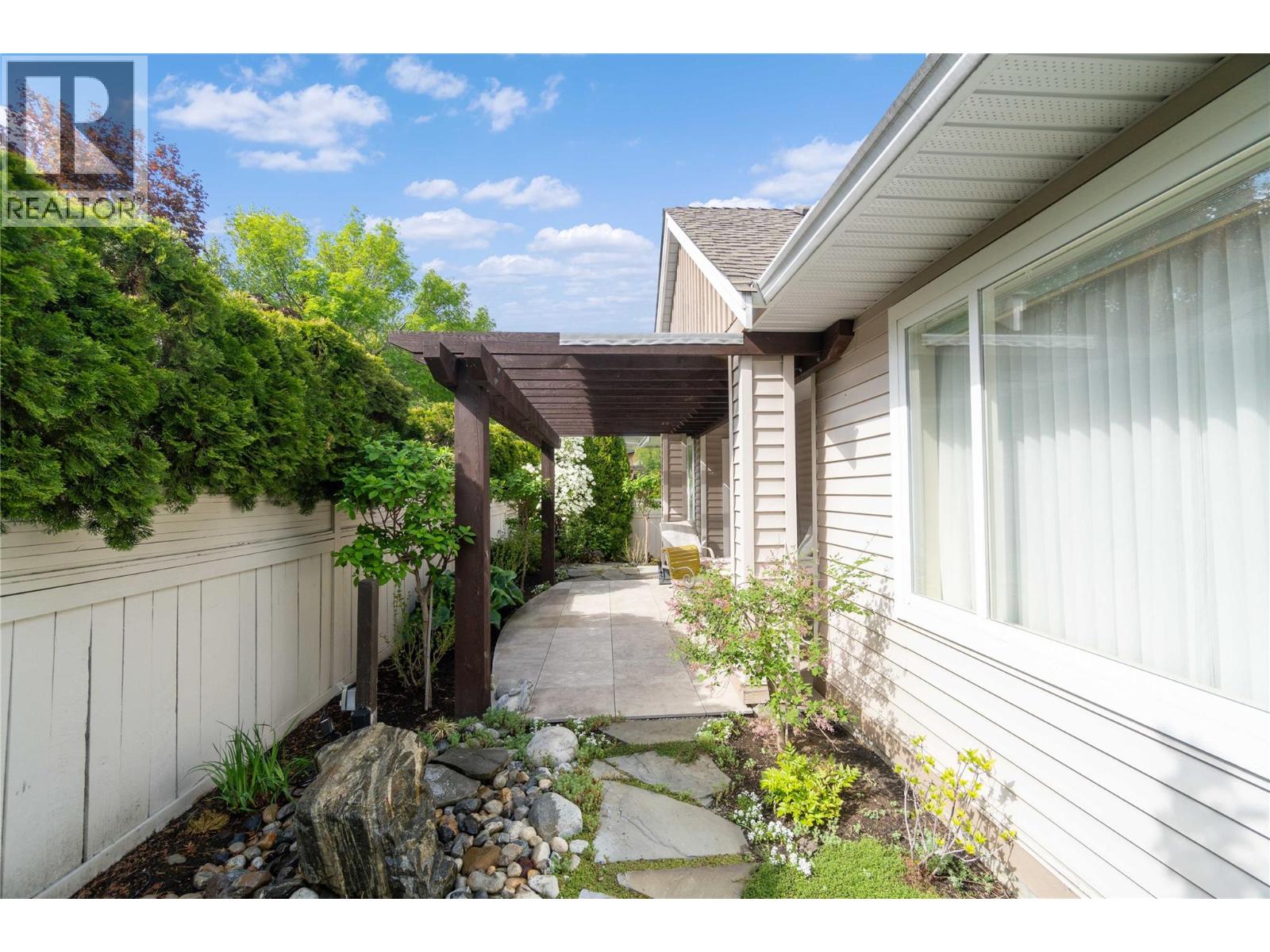 434 665 Cook Road, Kelowna