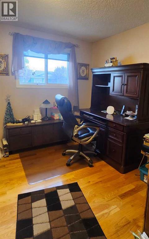 Single Family House 4 Level for Sale in  Whitestone Road NE Whitehorn Calgary 