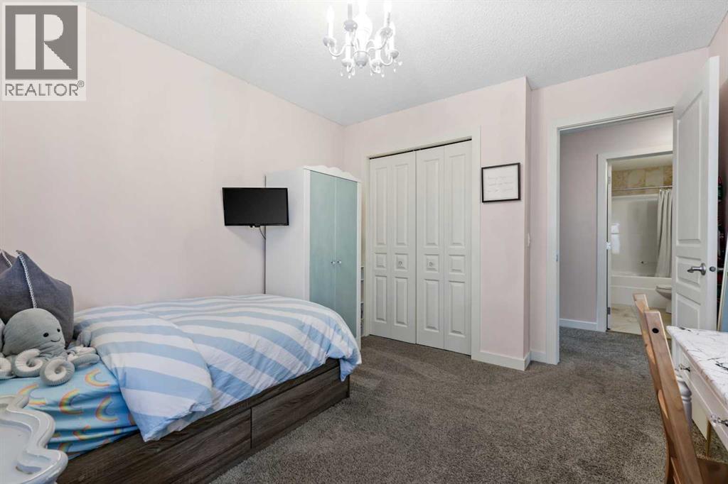 Single Family House for Sale in  Chaparral Valley View SE Chaparral Calgary 