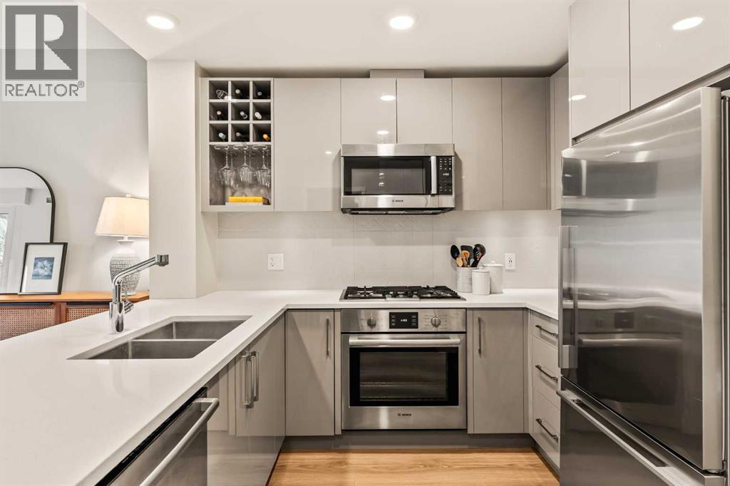 Single Family House for Sale in    Street NW Hillhurst Calgary 