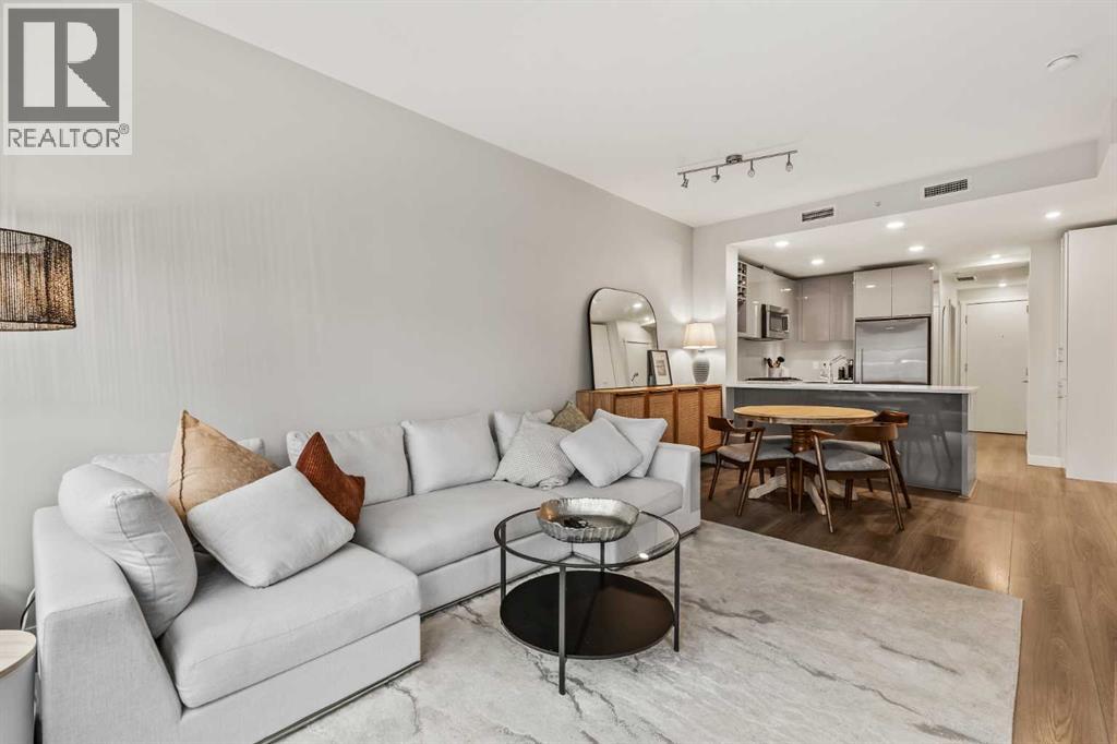 Single Family House for Sale in    Street NW Hillhurst Calgary 