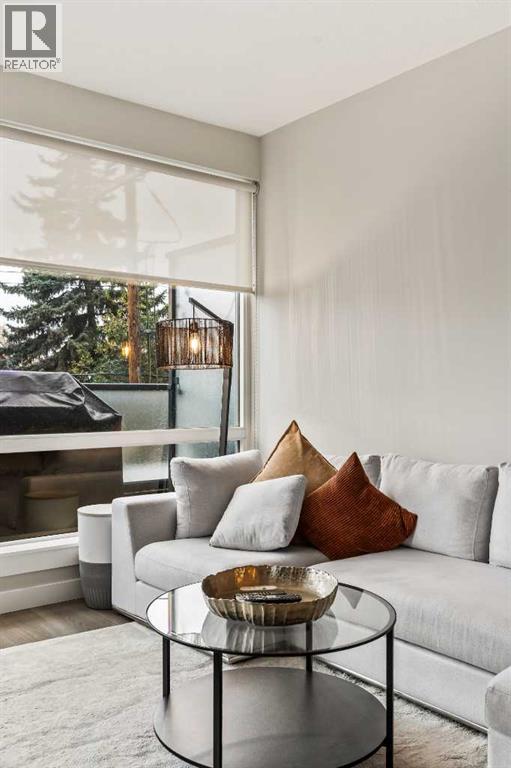 Single Family House for Sale in    Street NW Hillhurst Calgary 