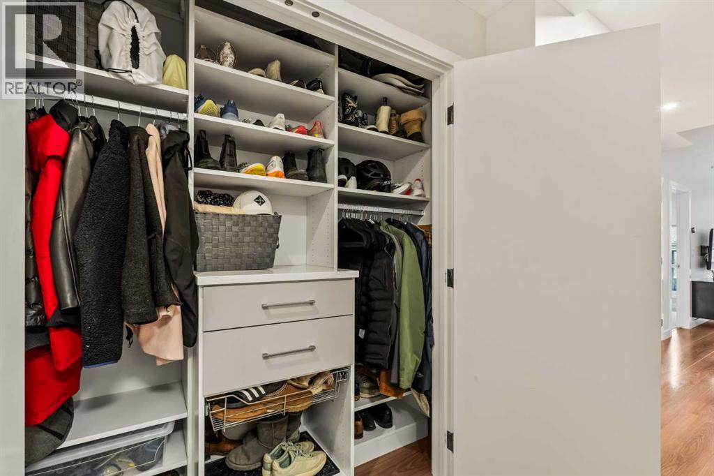 Single Family House for Sale in    Street NW Hillhurst Calgary 