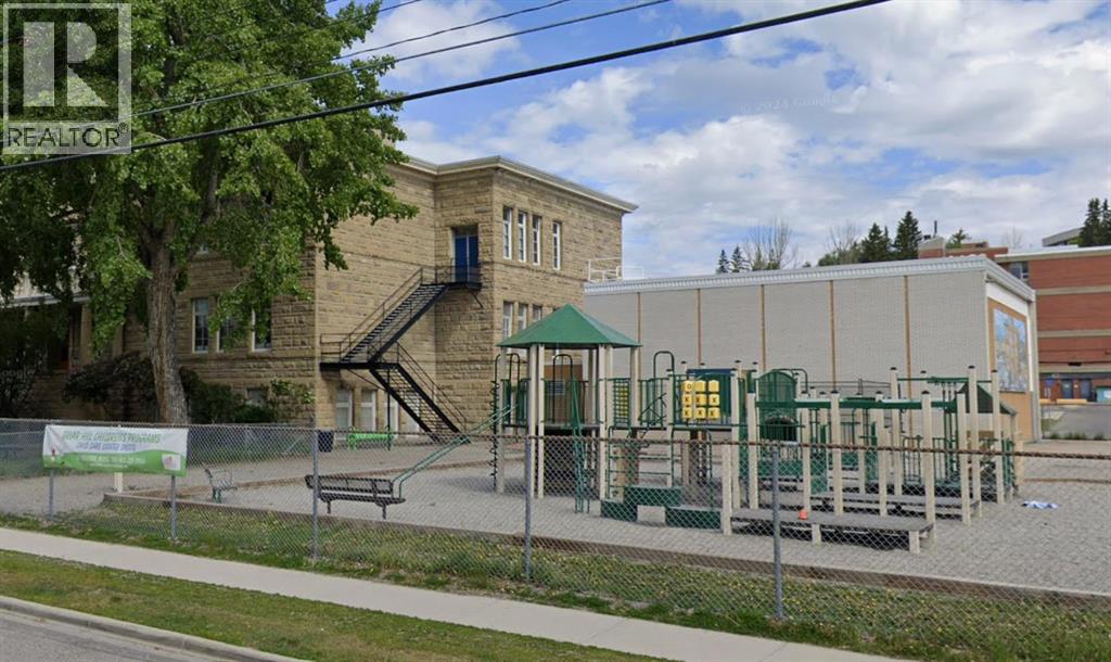 Single Family House for Sale in    Street NW Hillhurst Calgary 