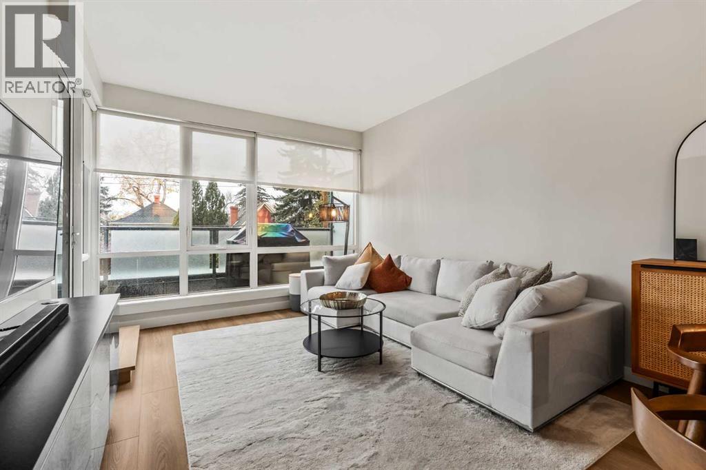 Single Family House for Sale in    Street NW Hillhurst Calgary 