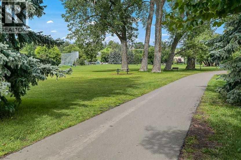 Single Family House for Sale in    Street NW Hillhurst Calgary 