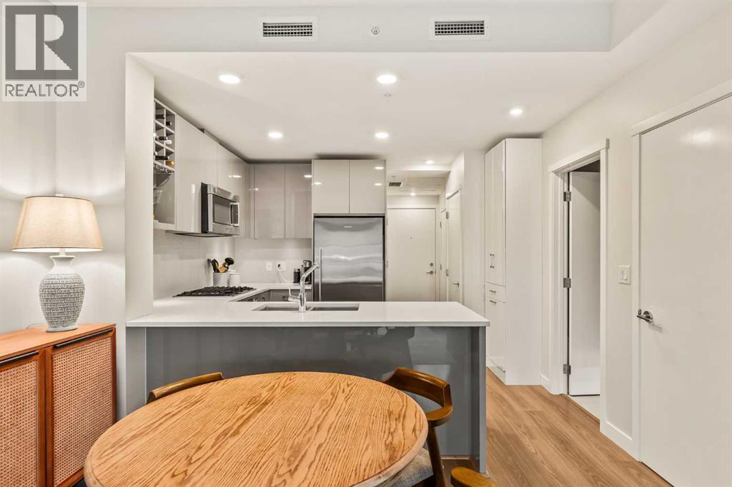 Single Family House for Sale in    Street NW Hillhurst Calgary 