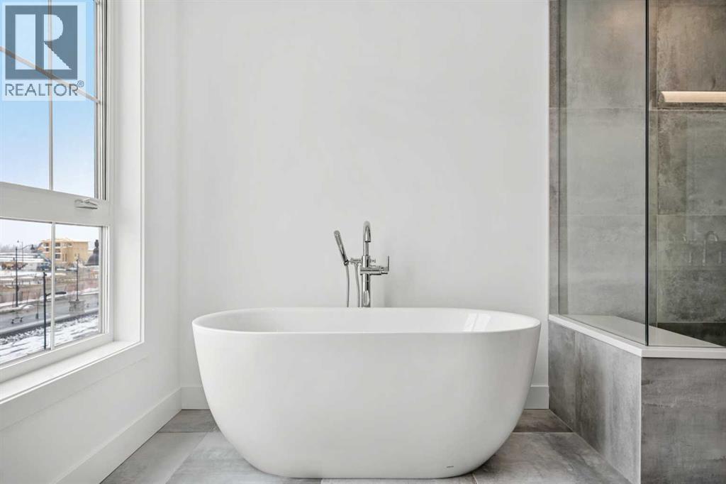 Single Family House for Sale in  Greenwich Heath NW Greenwood/Greenbriar Calgary 