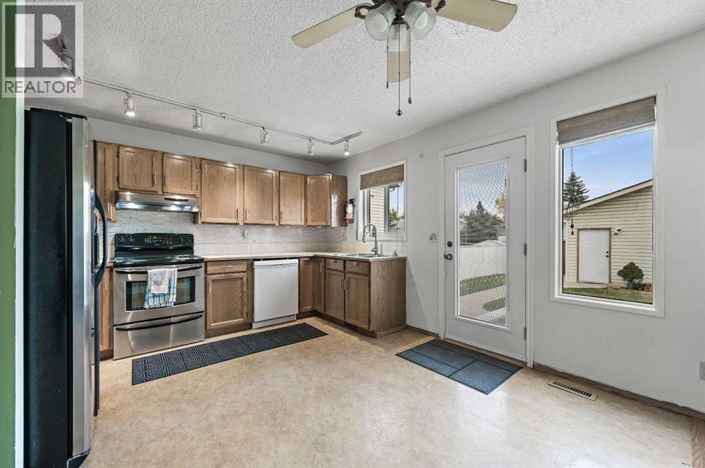 Single Family House for Sale in  Laguna Close NE Monterey Park Calgary 