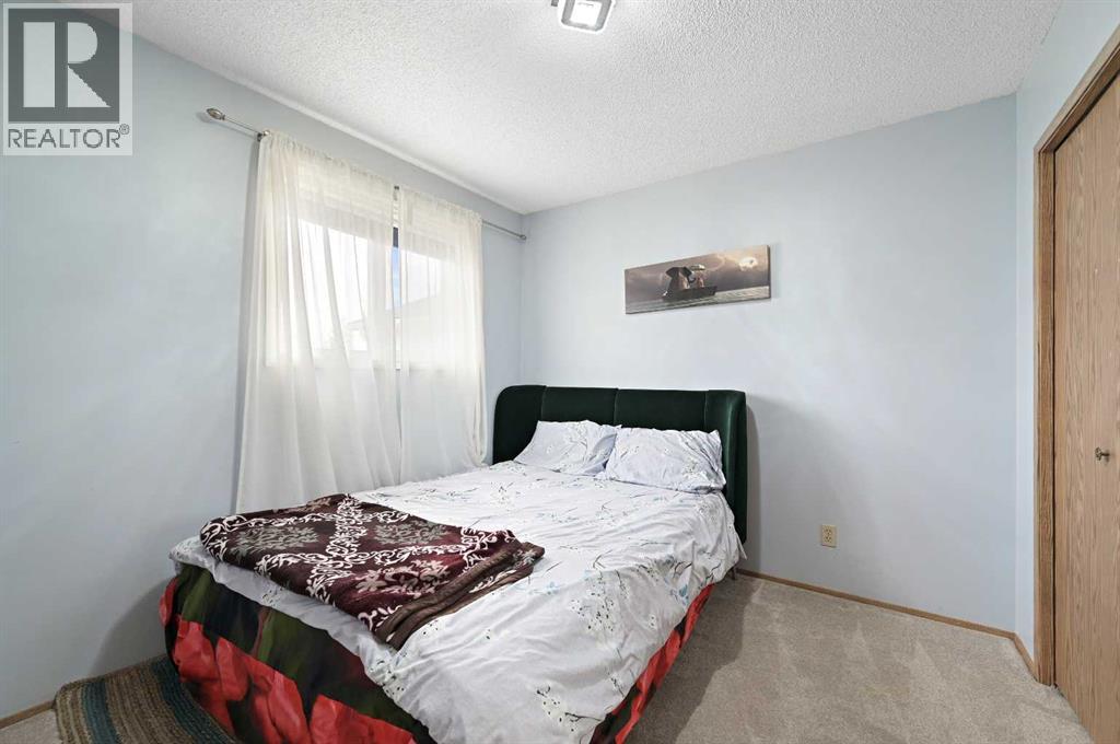 Single Family House for Sale in  Laguna Close NE Monterey Park Calgary 