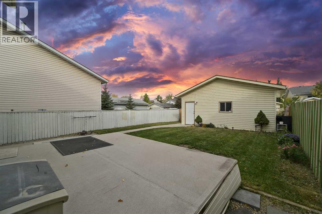 Single Family House for Sale in  Laguna Close NE Monterey Park Calgary 