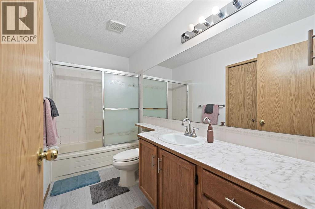 Single Family House for Sale in  Laguna Close NE Monterey Park Calgary 
