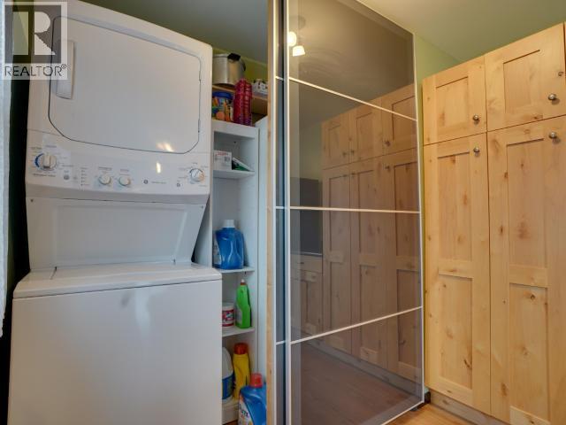 5732 MAPLE AVE, Powell River