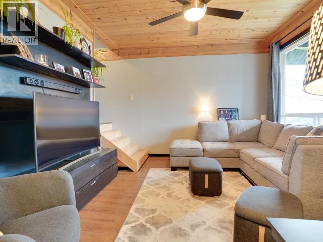 5732 MAPLE AVE, Powell River