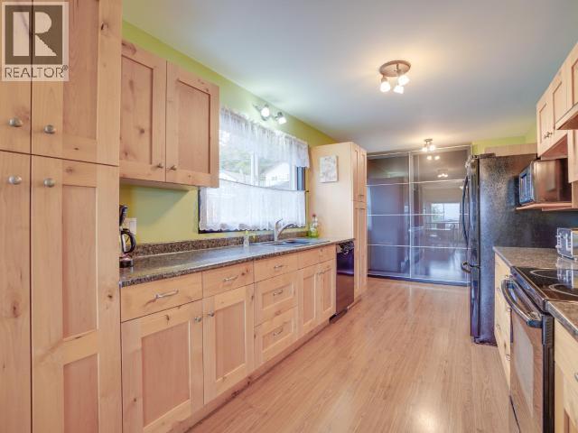 5732 MAPLE AVE, Powell River