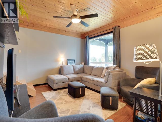 5732 MAPLE AVE, Powell River