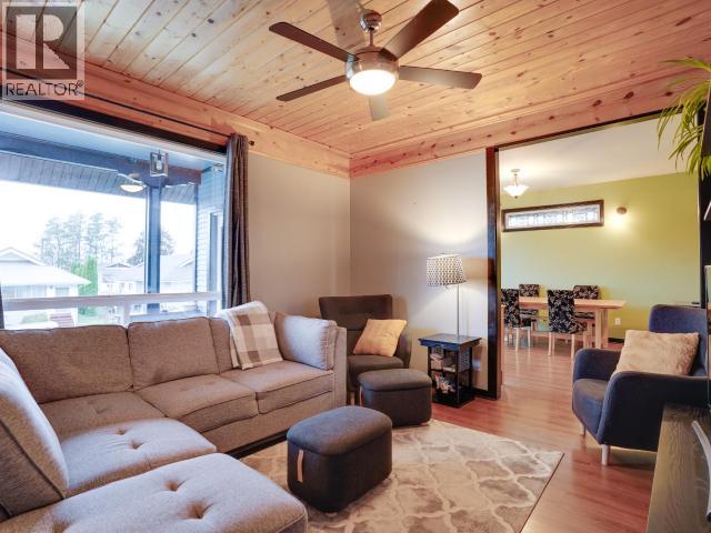 5732 MAPLE AVE, Powell River