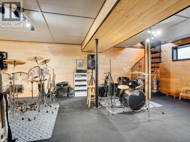 5732 MAPLE AVE, Powell River