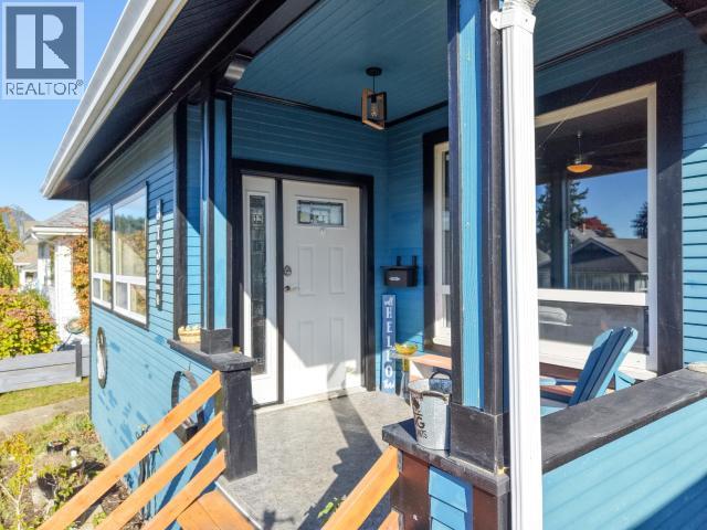 5732 MAPLE AVE, Powell River