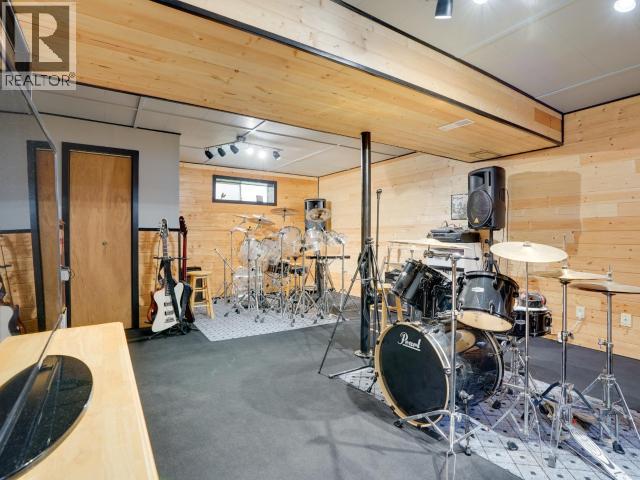 5732 MAPLE AVE, Powell River