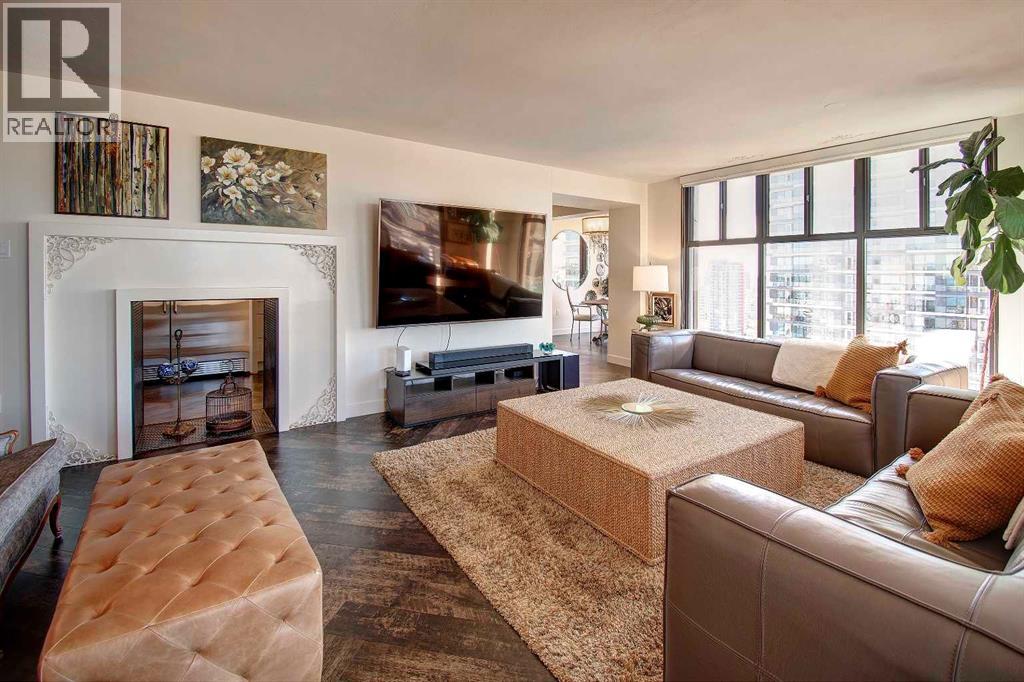 Single Family House for Sale in    Avenue SW Downtown West End Calgary 