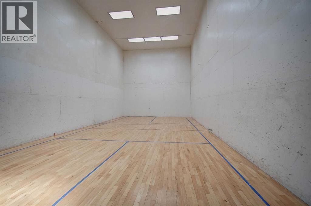 Single Family House for Sale in    Avenue SW Downtown West End Calgary 