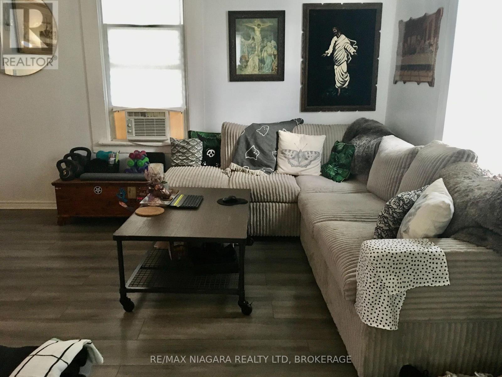 163 WELLAND AVENUE — photo 37